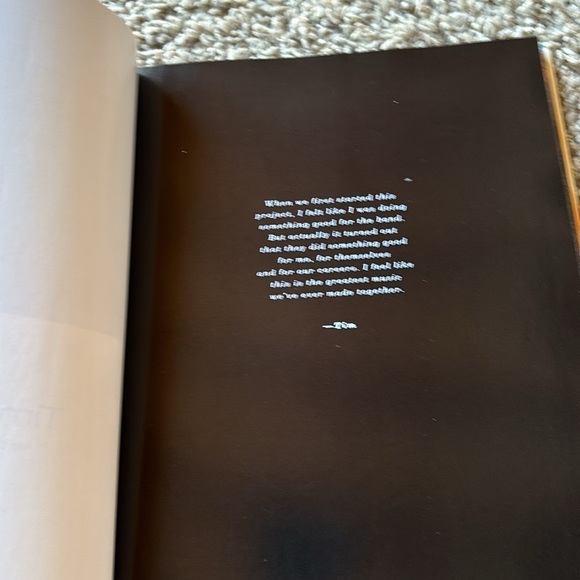 Tim McGraw and the Dancehill Doctors 2002 Hard Cover Tour Book - Picture 8 of 8